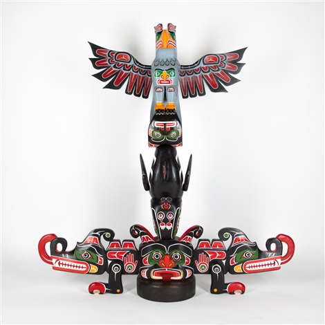 LARGE TOTEM POLE WITH THUNDERBIRD, KILLER WHALE AND SISUITL DESIGN ...