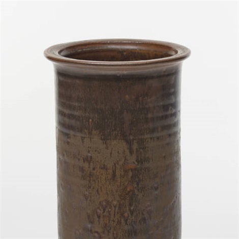 Early vase by Robert Turner on artnet