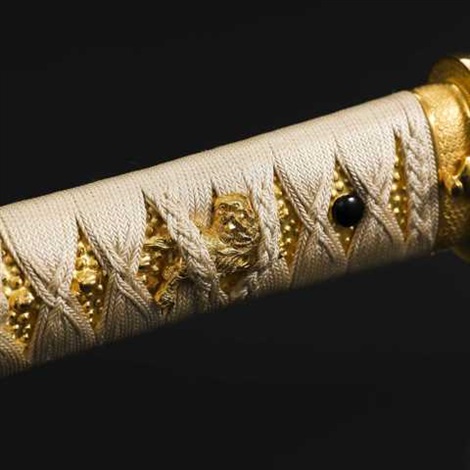 PURE PLATINUM SHORT SWORD WITH PURE GOLD SWORD MOUNTINGS by Hirasawa ...